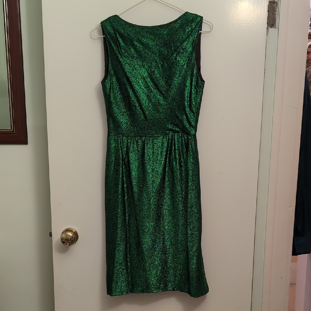 Elegant Green Sleeveless Dress